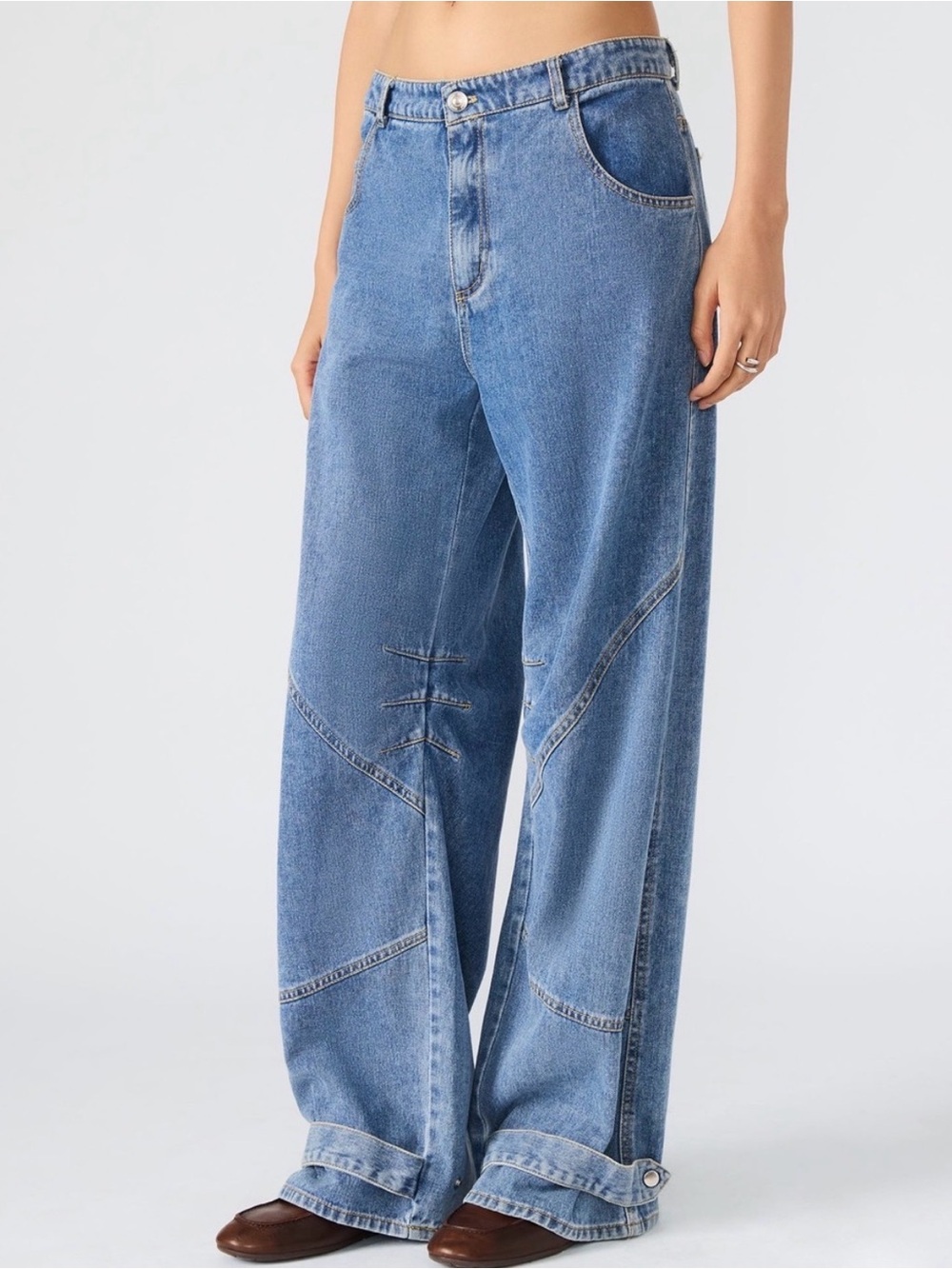 NWT- STEVE MADDEN Tre Denim Mid Rise Wide Leg Adjustable Ankle Strap Jeans